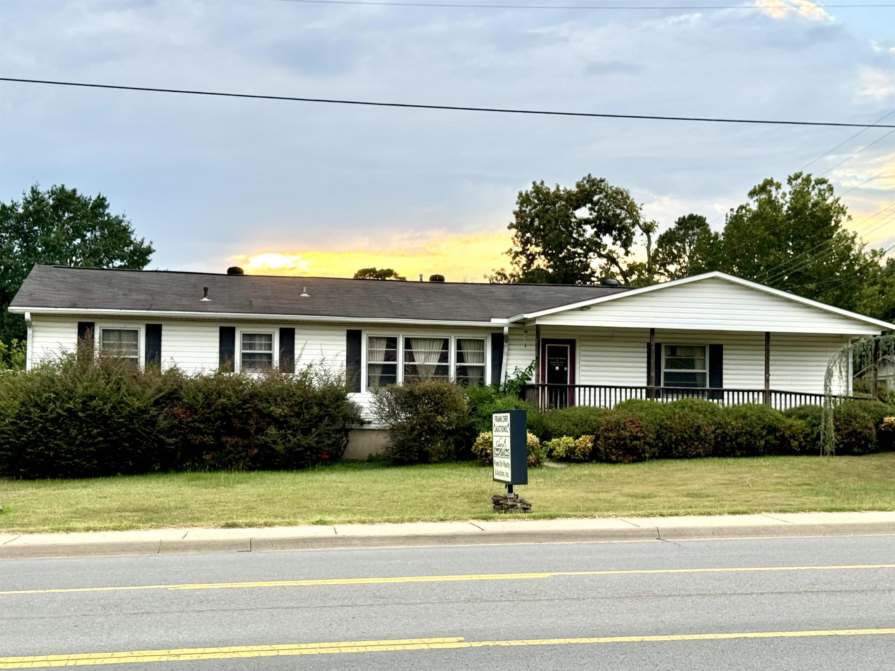 $2500.00 allowance towards painting! SELLER IS VERY MOTIVATED!!! Great location on N 2nd St/HWY25B! Would be a perfect location for a residence or a new business. The possibilities are endless in this high traffic location with great exposure! HVAC is approximately 3 years old. The landscaping is beautiful and there is a small storage building in the back. Must see to appreciate all this property offers! Property is being sold as is. See agent remarks.