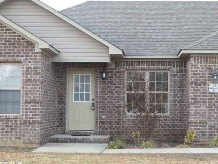 NEW CARPET, NEW PAINT!  Great OPEN FLOOR PLAN with Large Family Room connected to Dining and Kitchen.  Lots of Storage in the Custom Wood Stained Cabinets, Pull Out Drawers in Pantry!  Master Bedroom in Separate for Privacy!  Call today for your Private Showing.