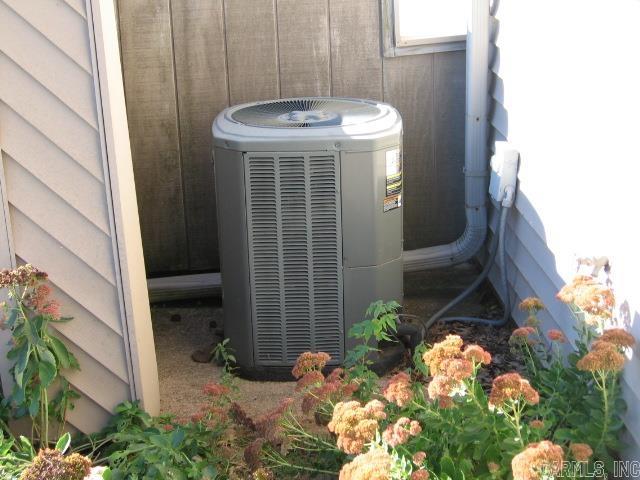 Lakewood Hills Condo - Residential