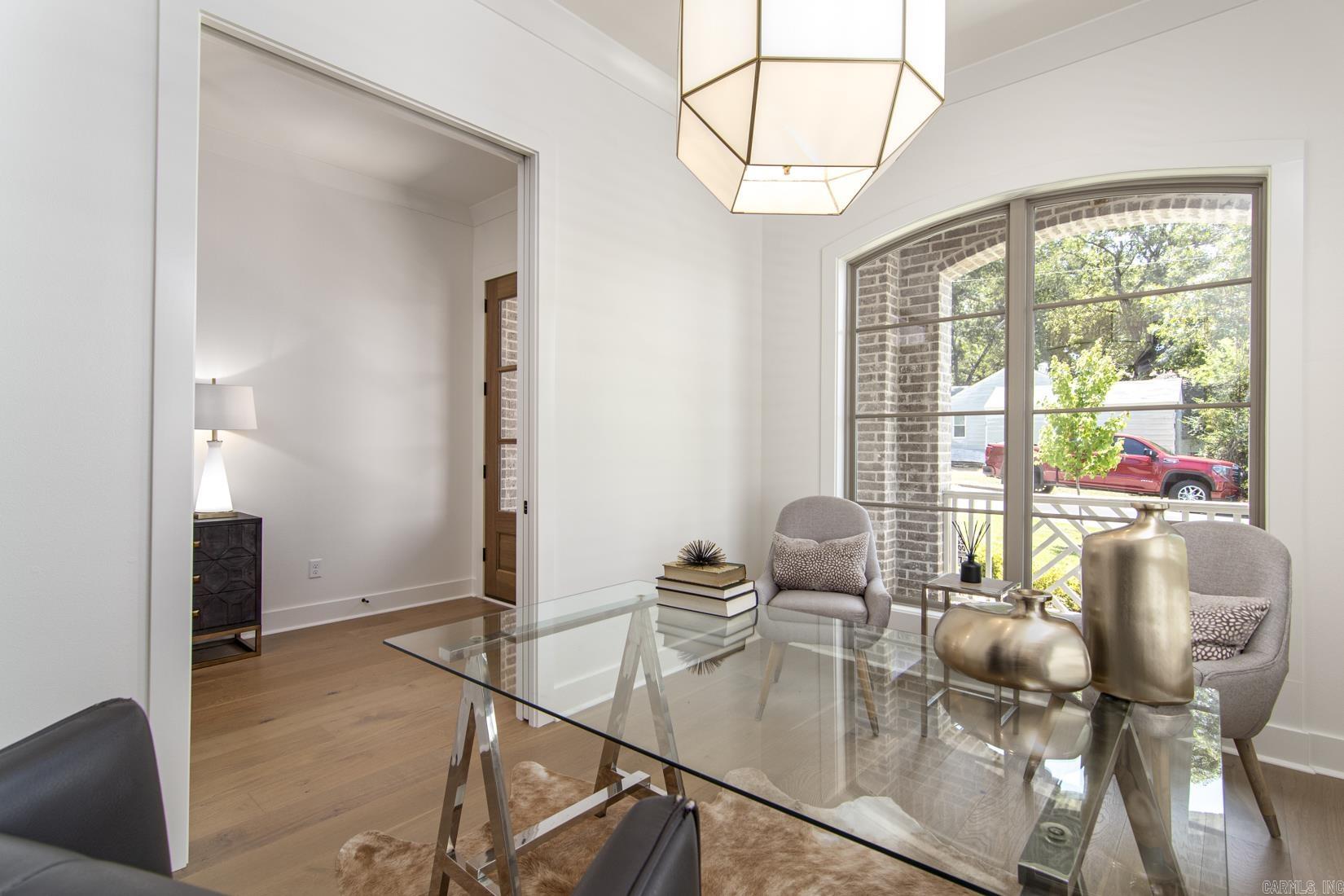 HOLLYWOOD - Residential