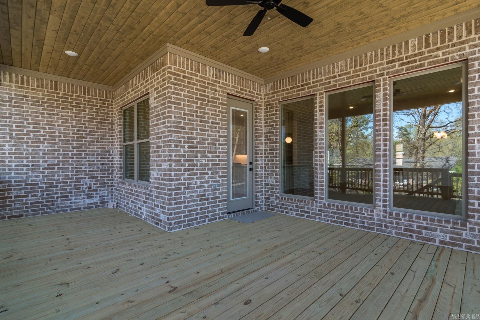 HOLLYWOOD - Residential