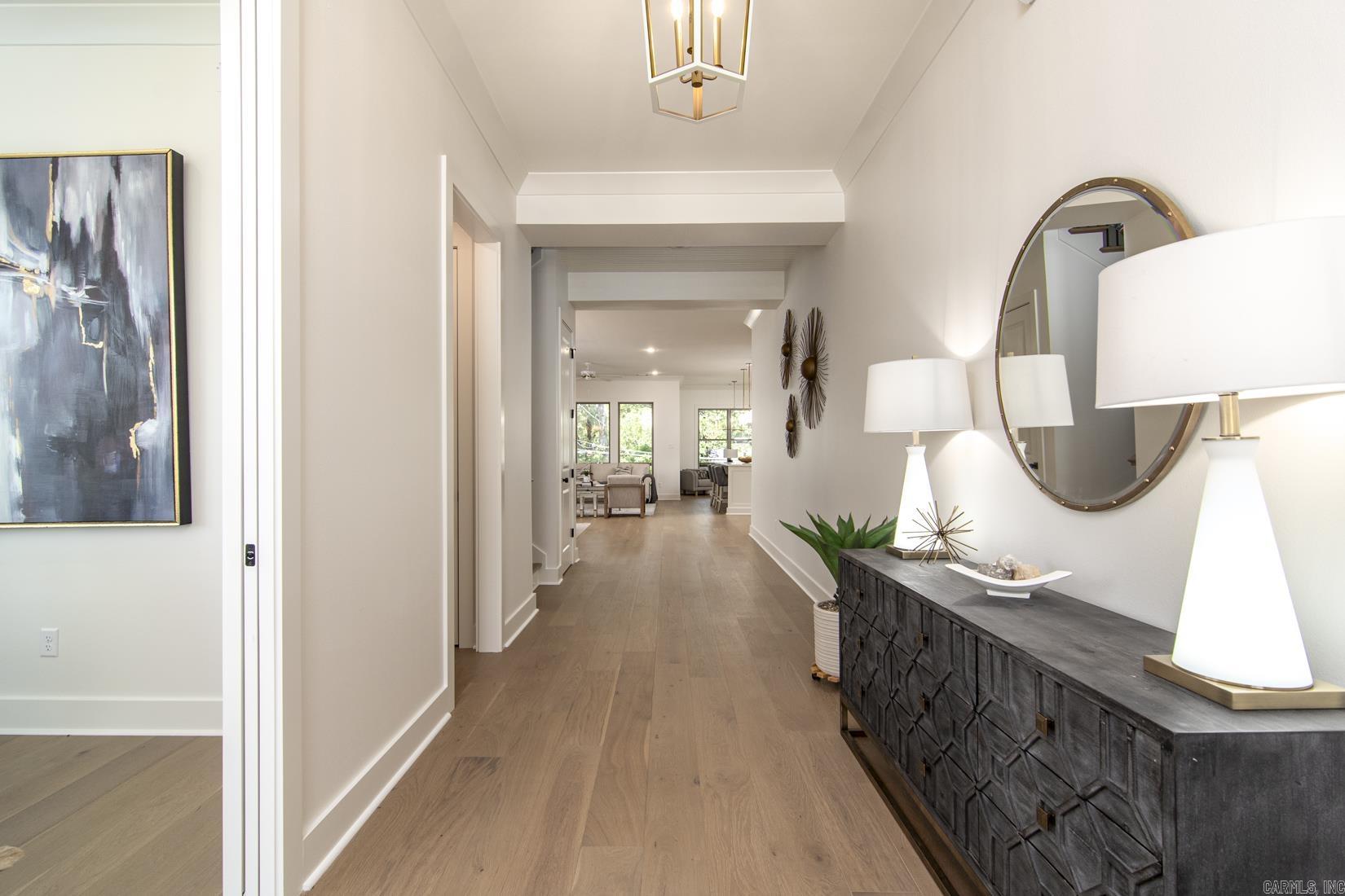 HOLLYWOOD - Residential