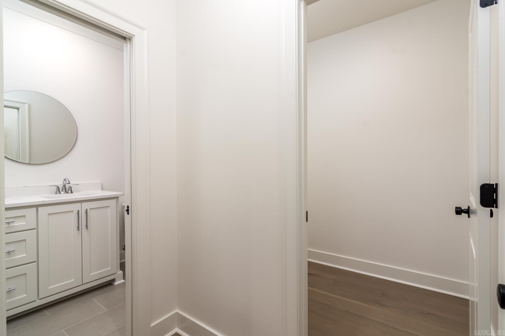 HOLLYWOOD - Residential