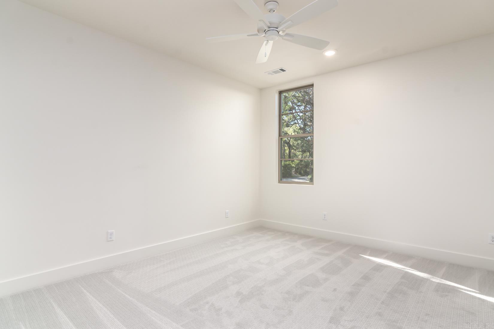 HOLLYWOOD - Residential