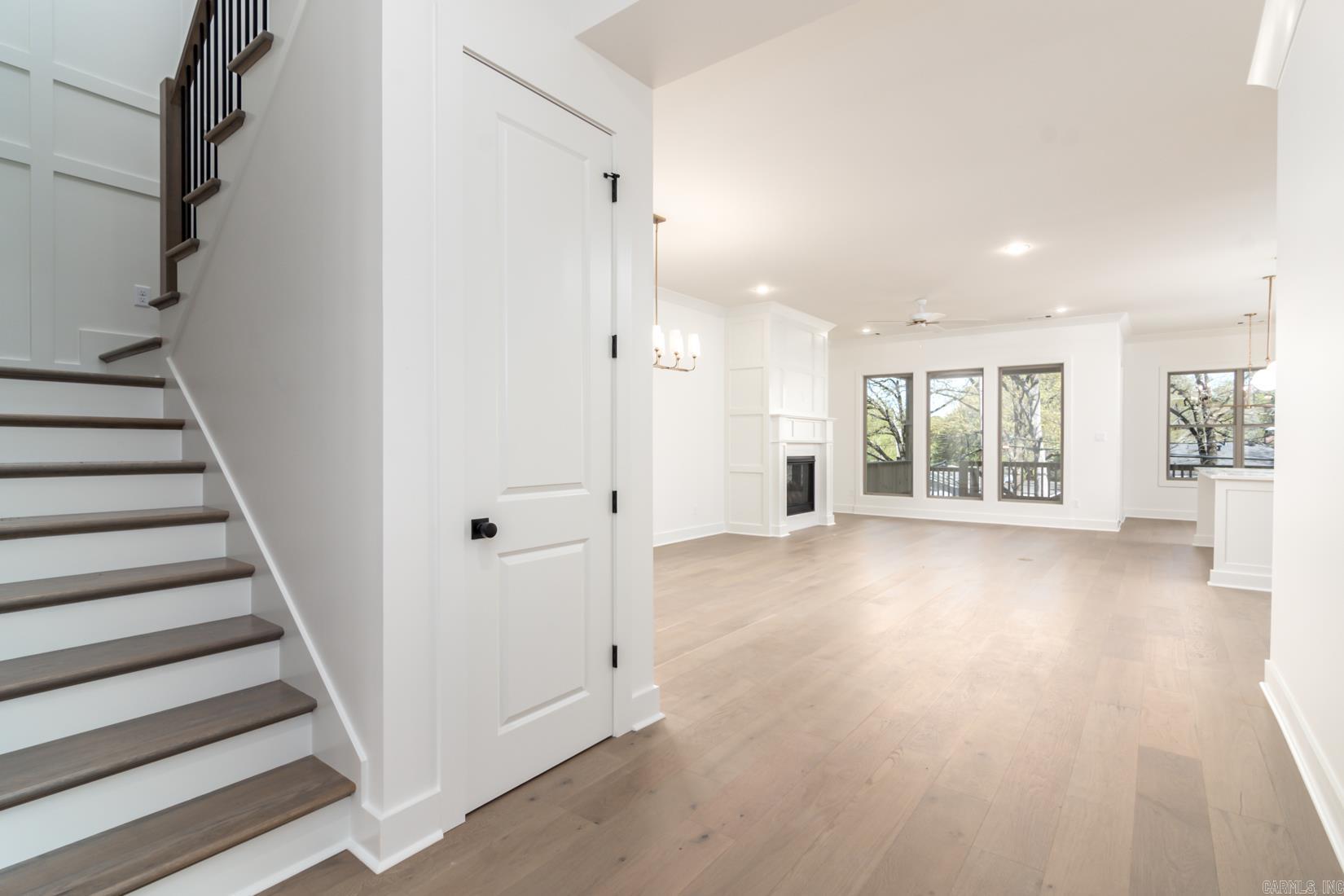 HOLLYWOOD - Residential