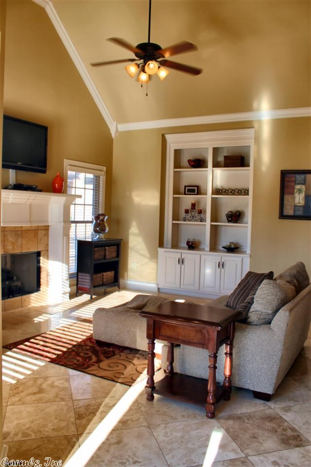 HURRICANE LAKE EST - Residential