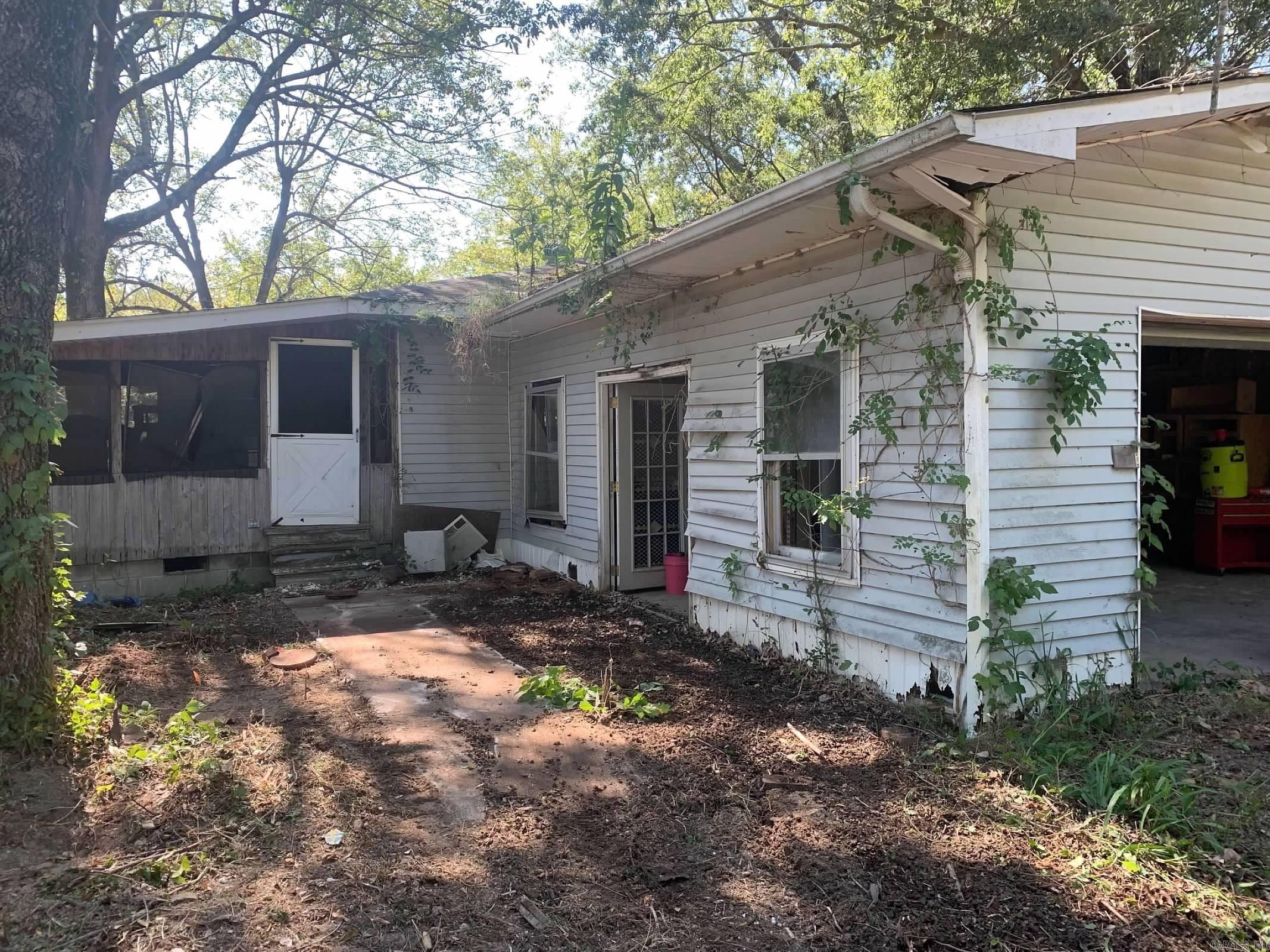 PLAINVIEW - Residential