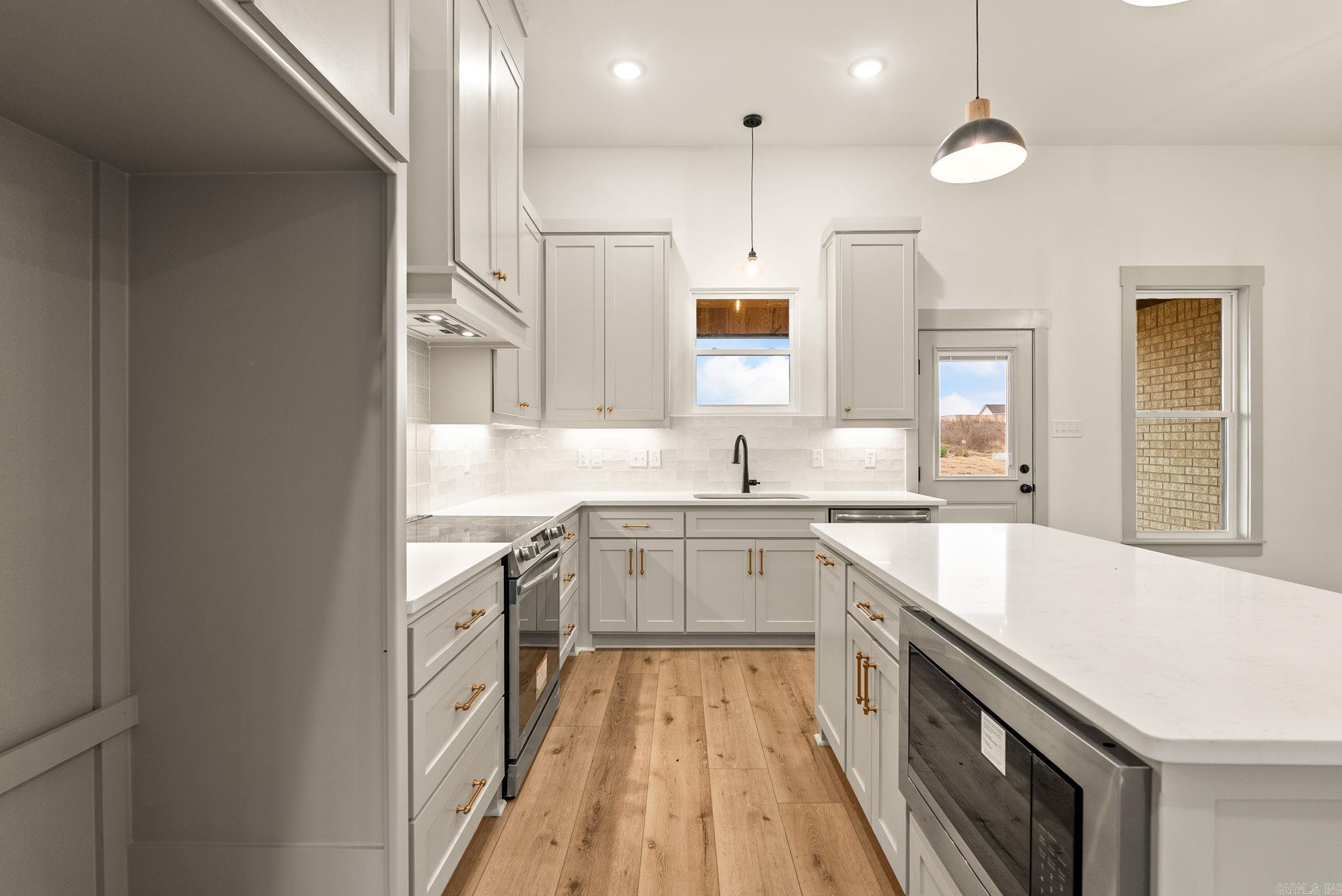 HIDDEN VALLEY ESTATES - Residential