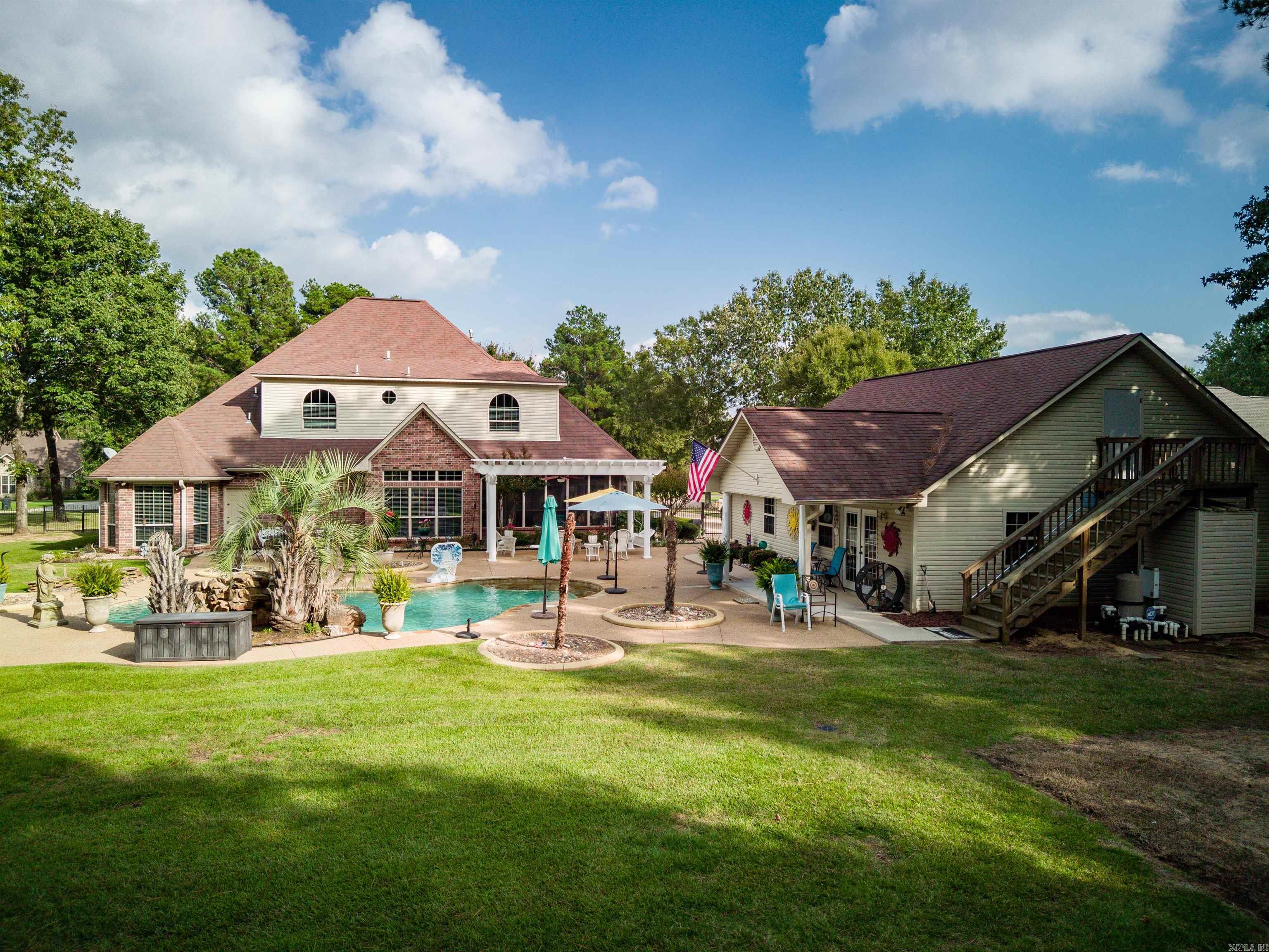 TIMBER RIDGE ESTATES - Residential