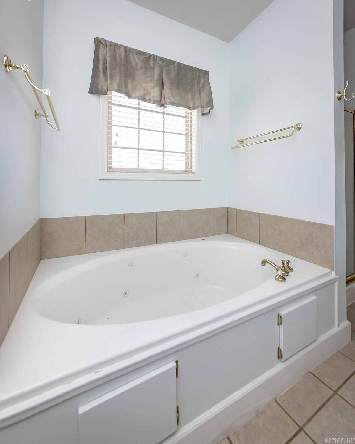 TRIPLE J ESTATES - Residential