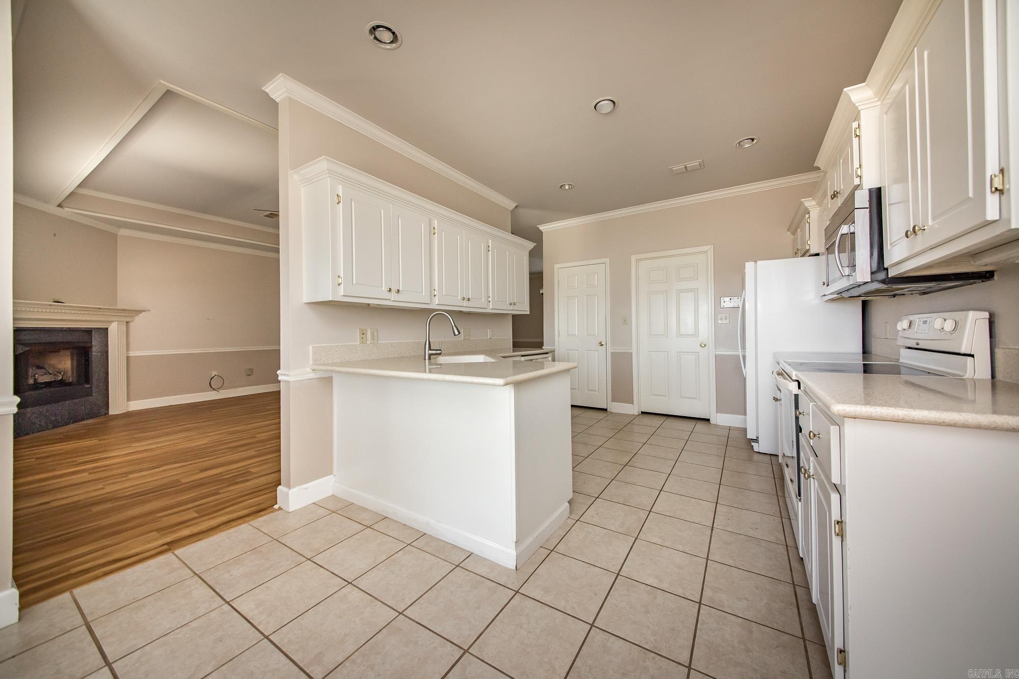 TRIPLE J ESTATES - Residential