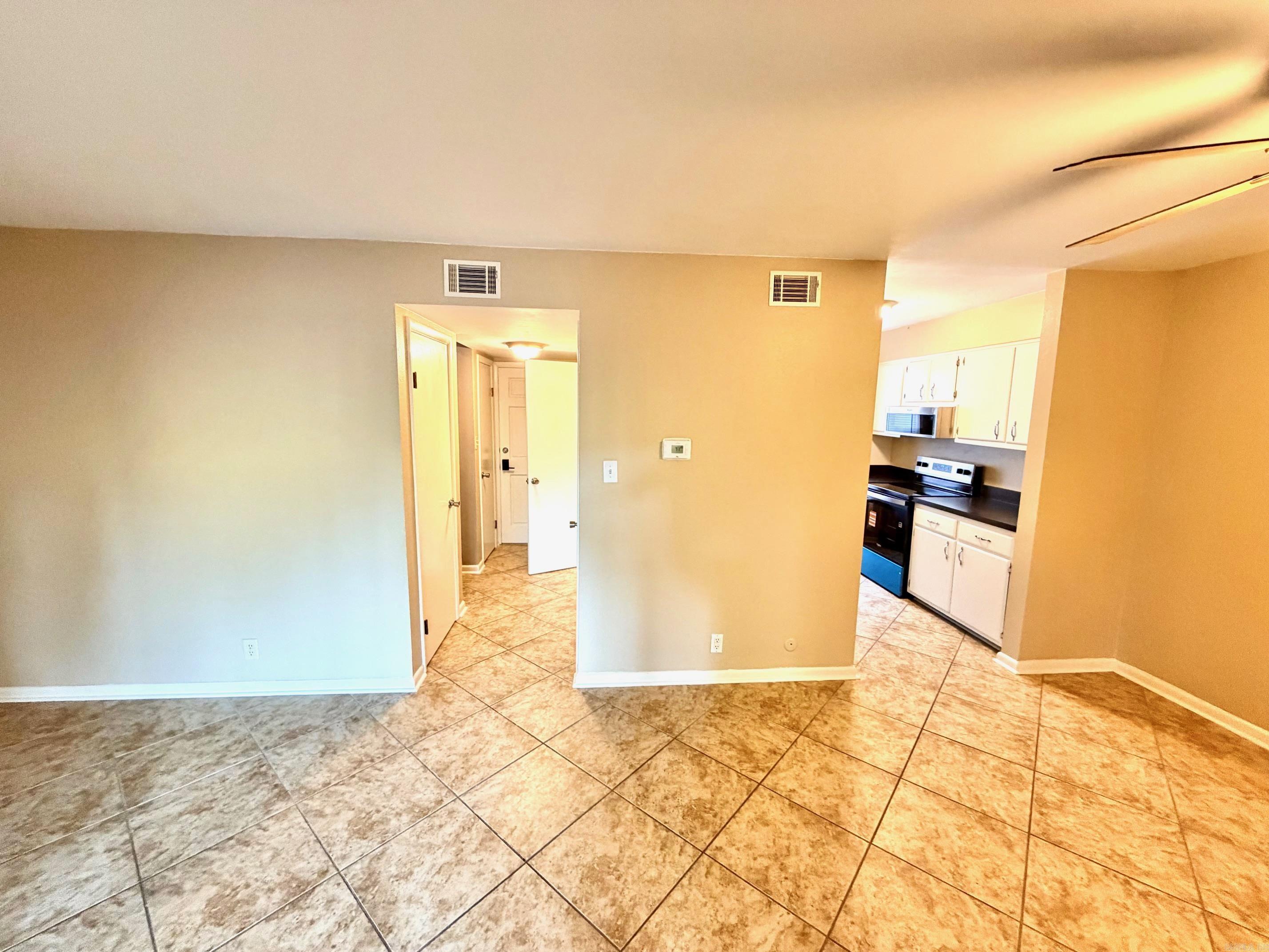 Desoto Courts Townhouse - Residential