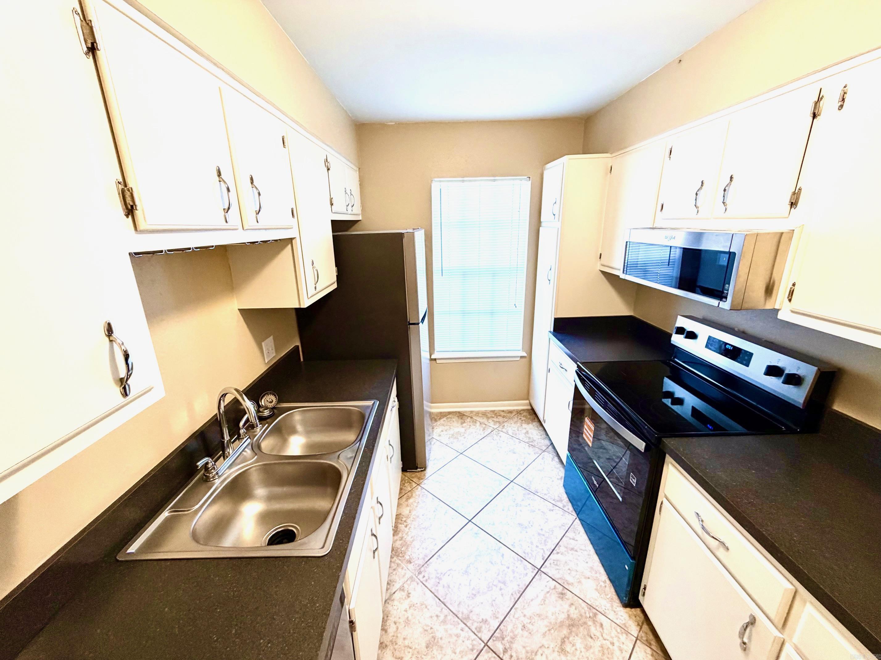 Desoto Courts Townhouse - Residential