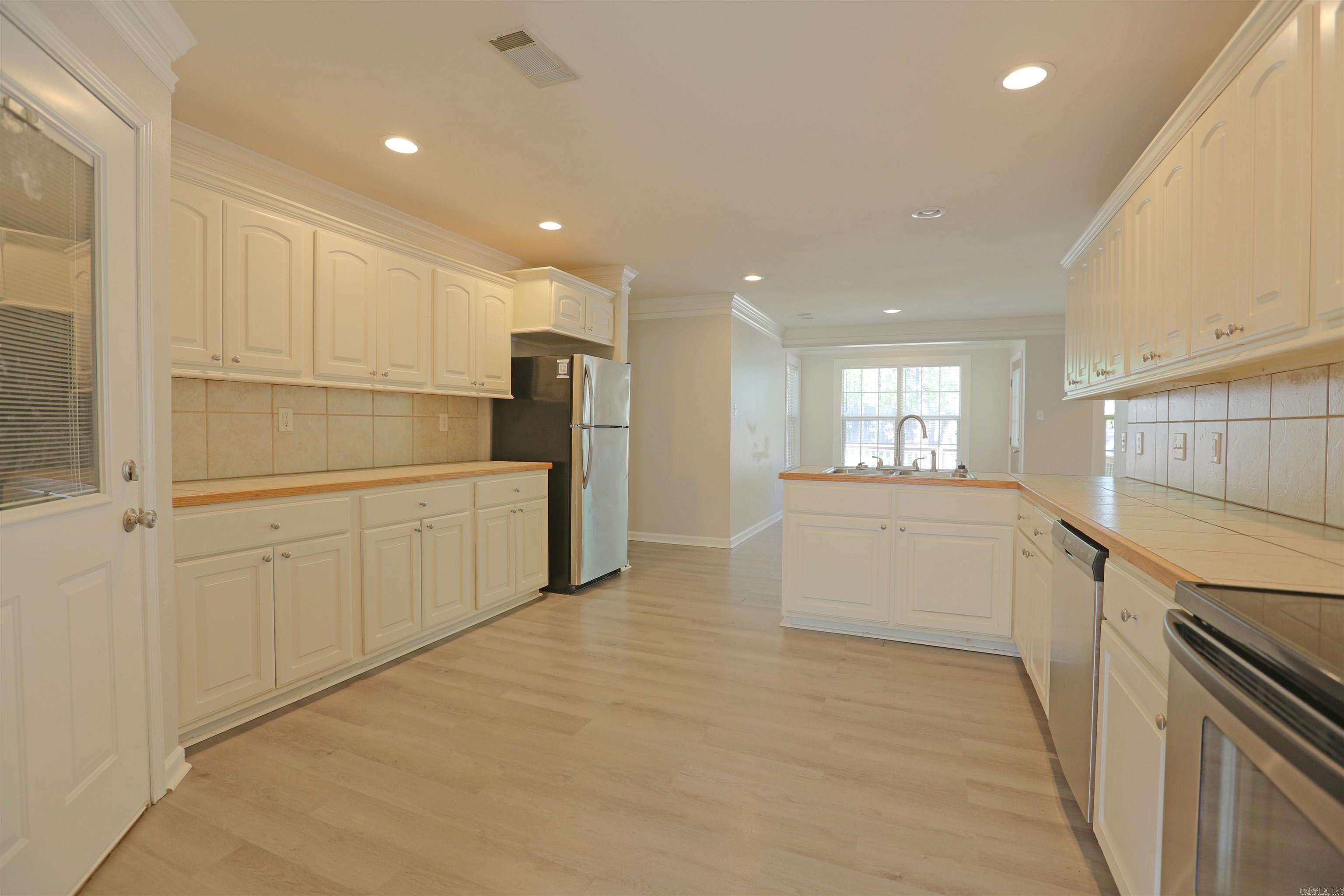 SANDALWOOD - Residential