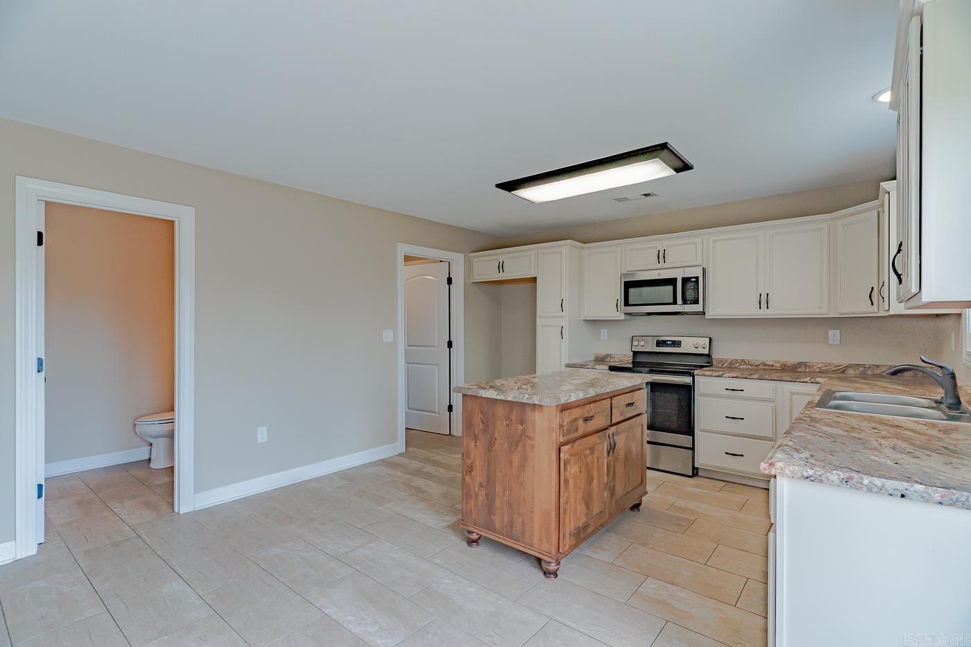 DUNFORD VILLAGE - Residential