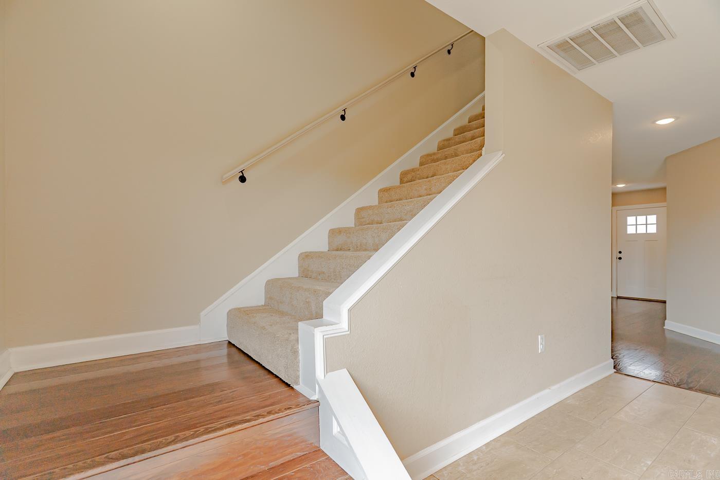 DUNFORD VILLAGE - Residential