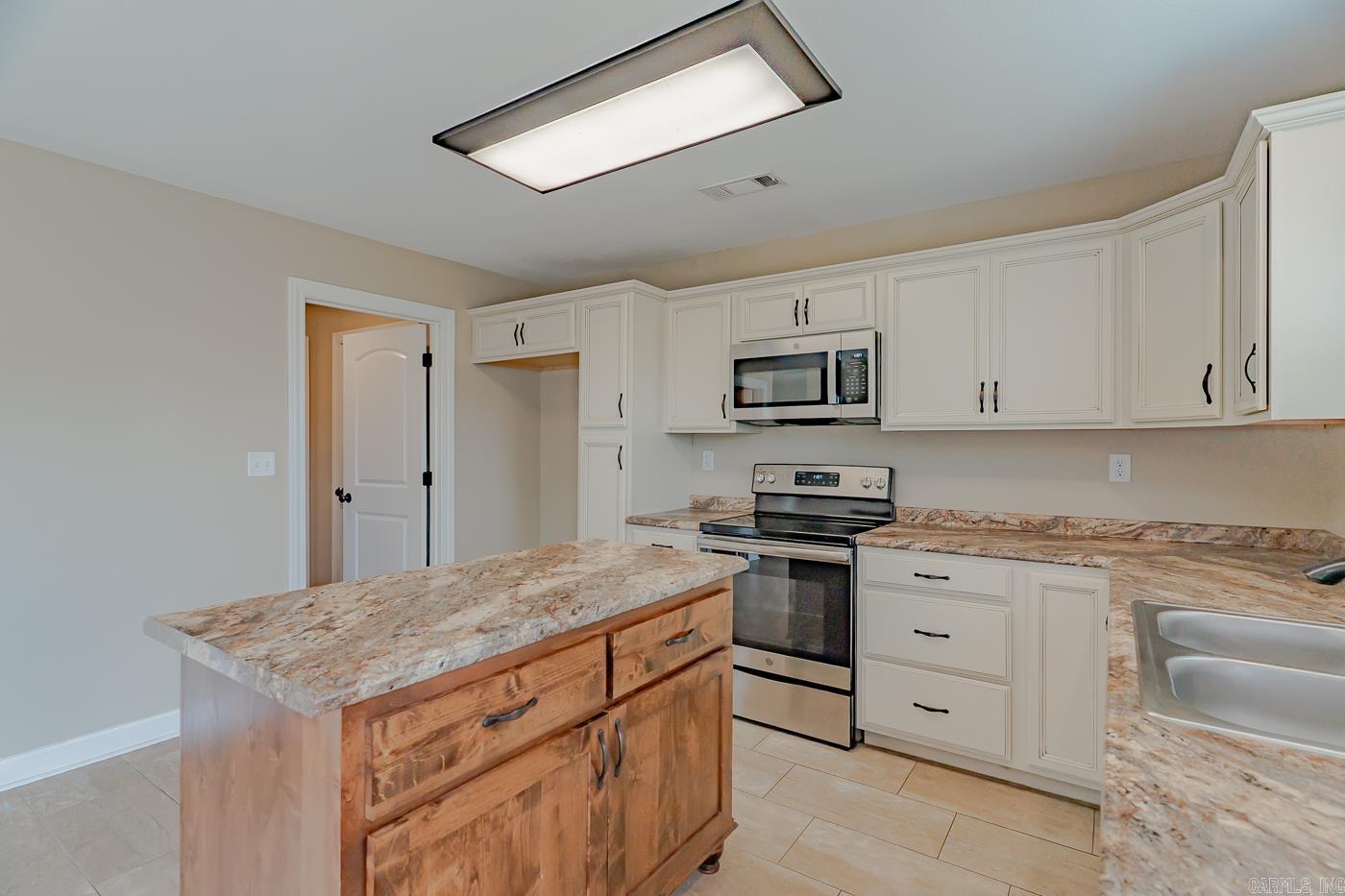 DUNFORD VILLAGE - Residential