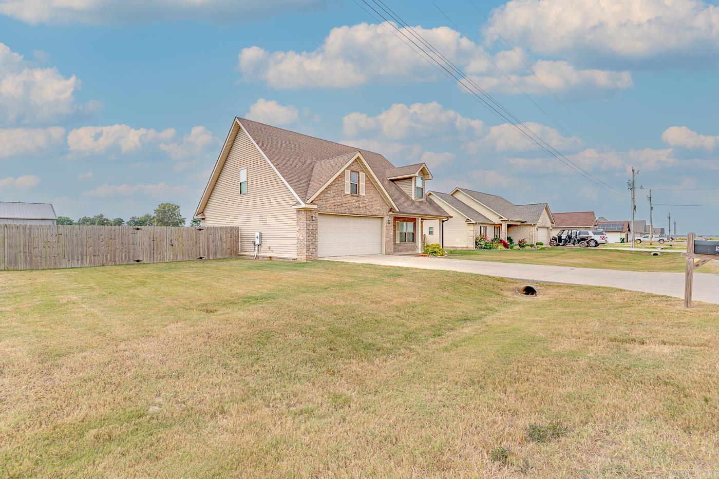 DUNFORD VILLAGE - Residential