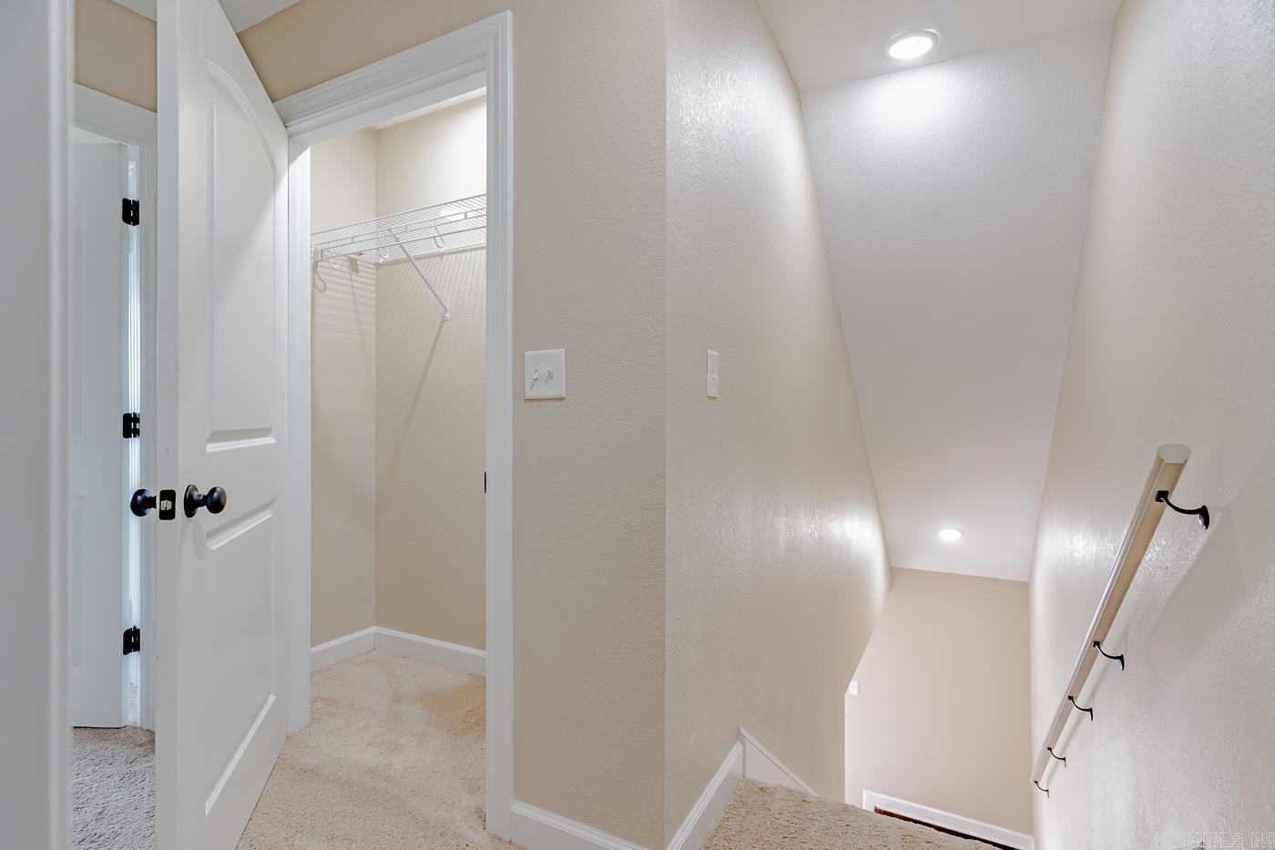 DUNFORD VILLAGE - Residential