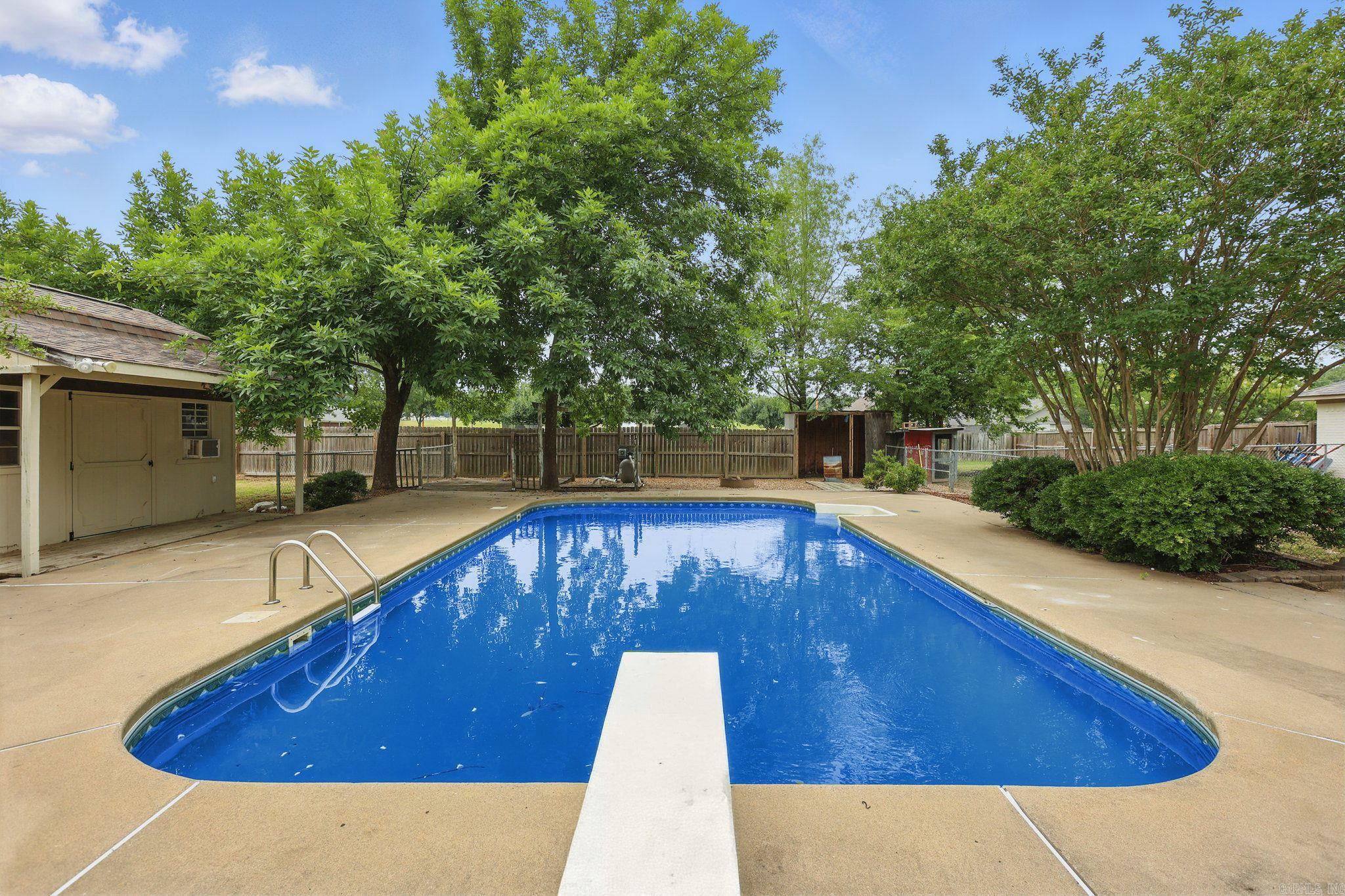 GOLDEN MEADOWS - Residential