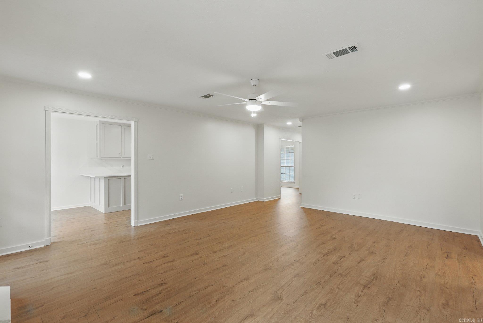 GOLDEN MEADOWS - Residential