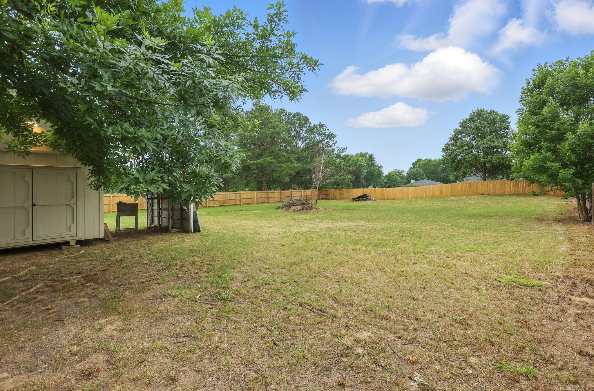 GOLDEN MEADOWS - Residential