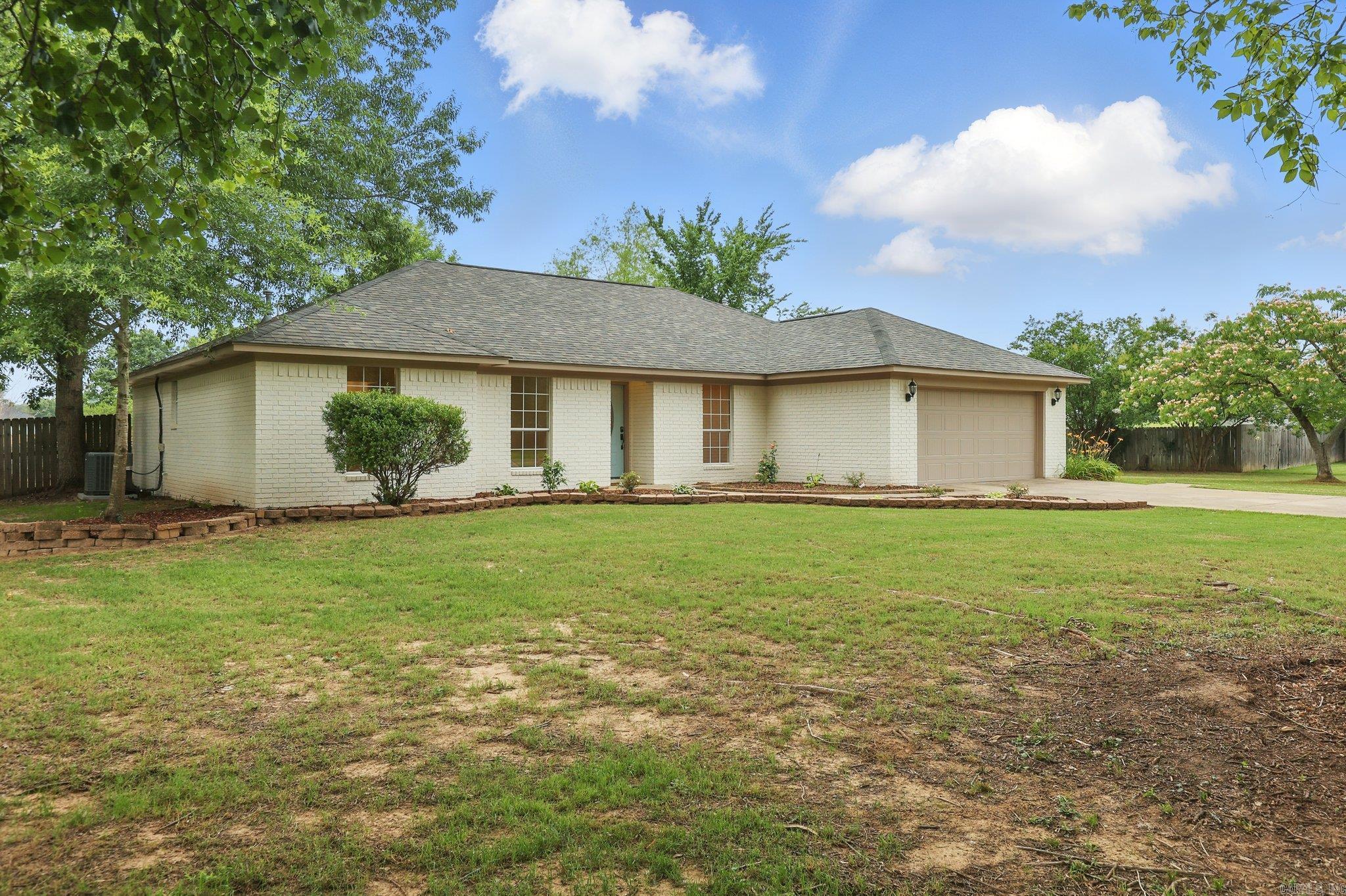 GOLDEN MEADOWS - Residential