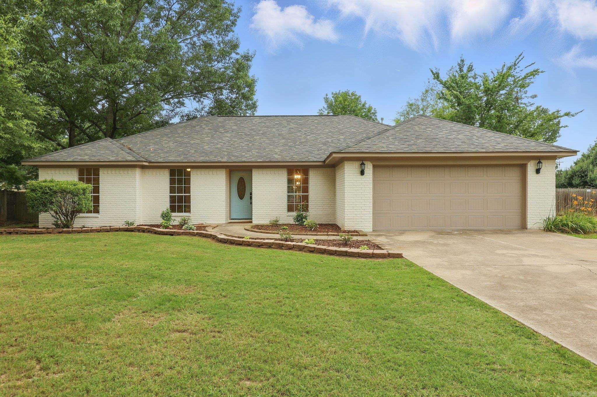 GOLDEN MEADOWS - Residential