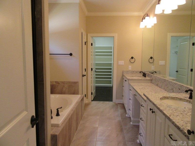 BISHOP PLACE - LITTLE ROCK - Residential