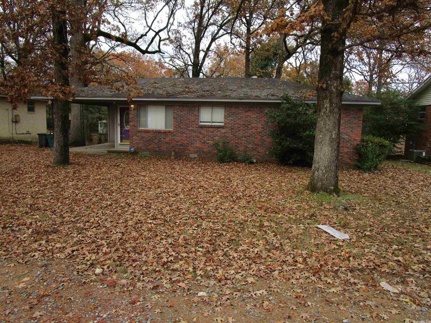 Great home in the heart of Sherwood.Close to everything.Hardwoods throughout this well maintained home.Imagine having your morning coffee on your back deck enjoying your Huge backyard.Lots of storage in this awesome home.this home is great for children or pets