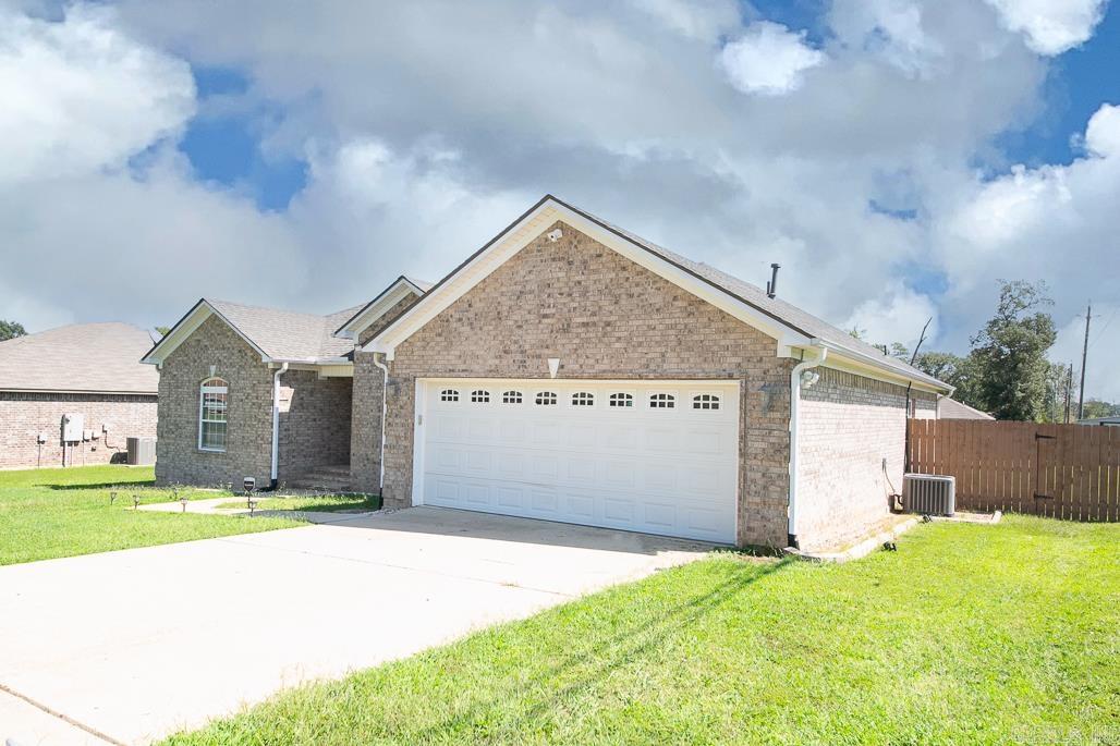 CEDAR CREEK - Residential