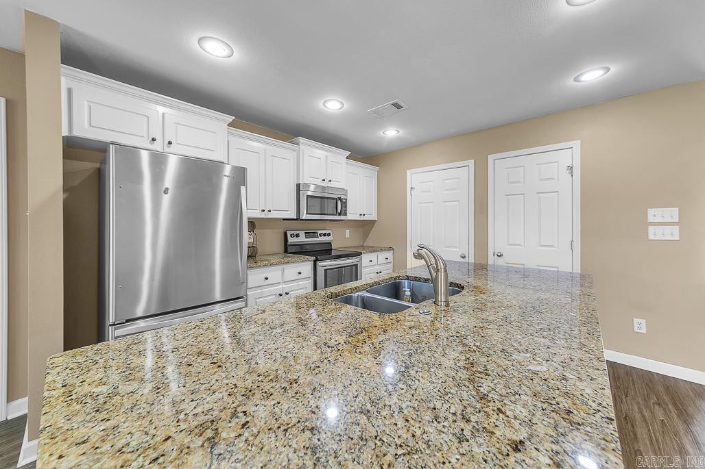 CEDAR CREEK - Residential