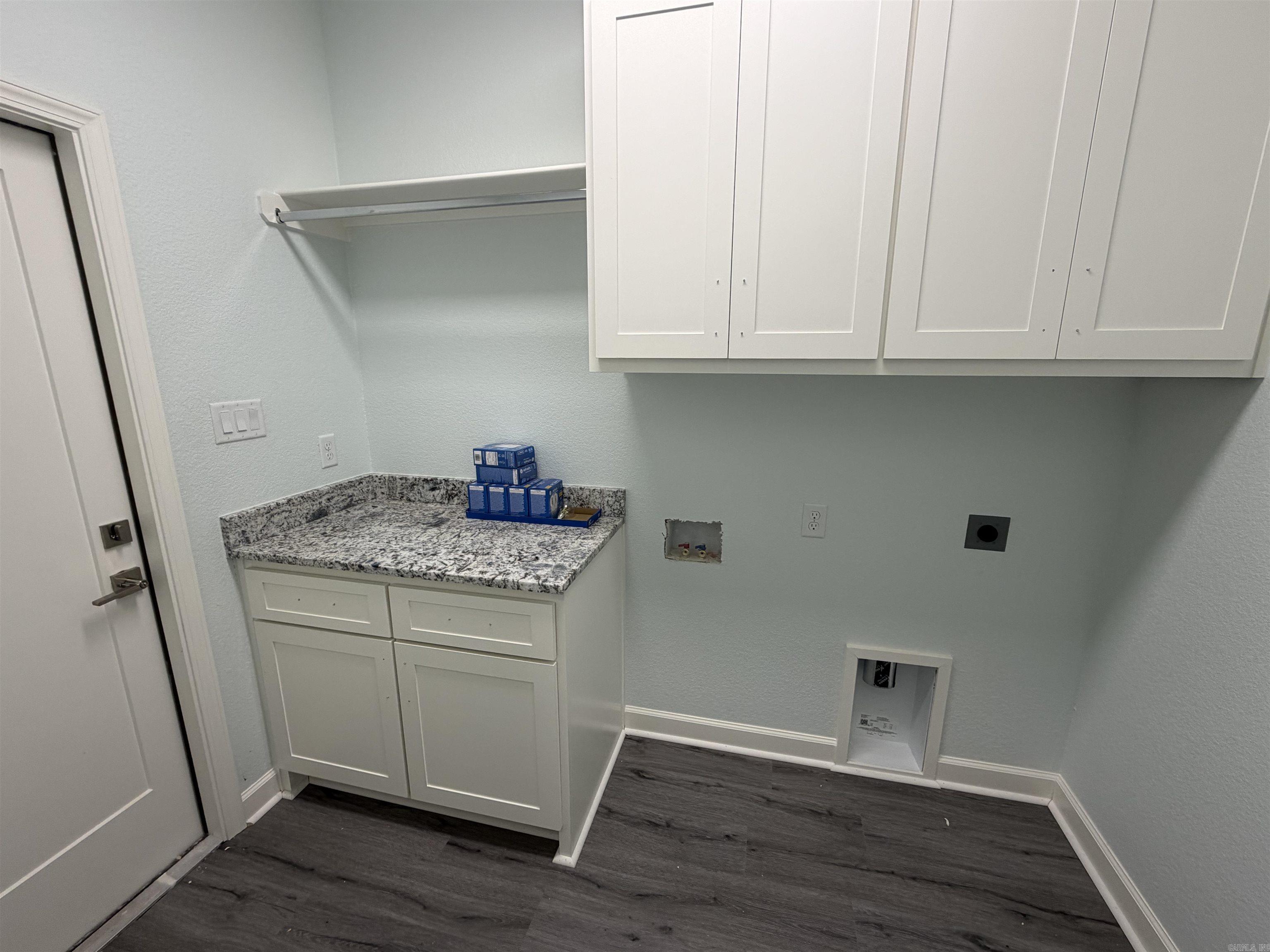 WINCHESTER ESTATES - Residential