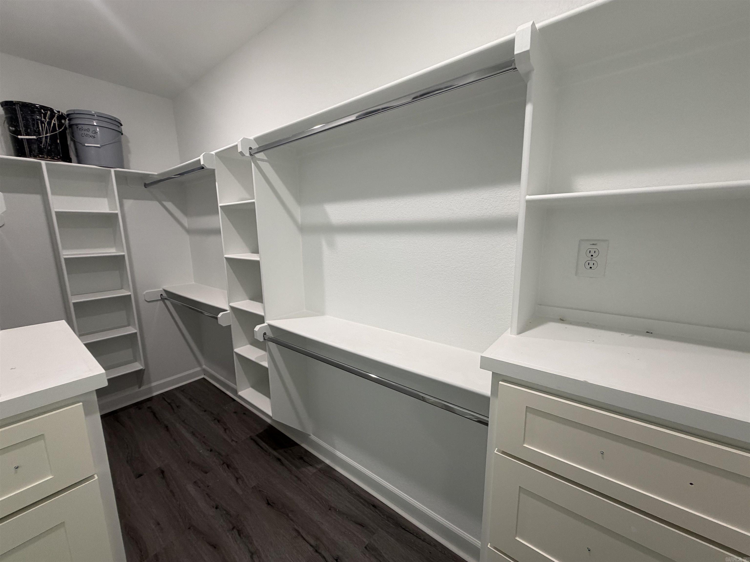 WINCHESTER ESTATES - Residential