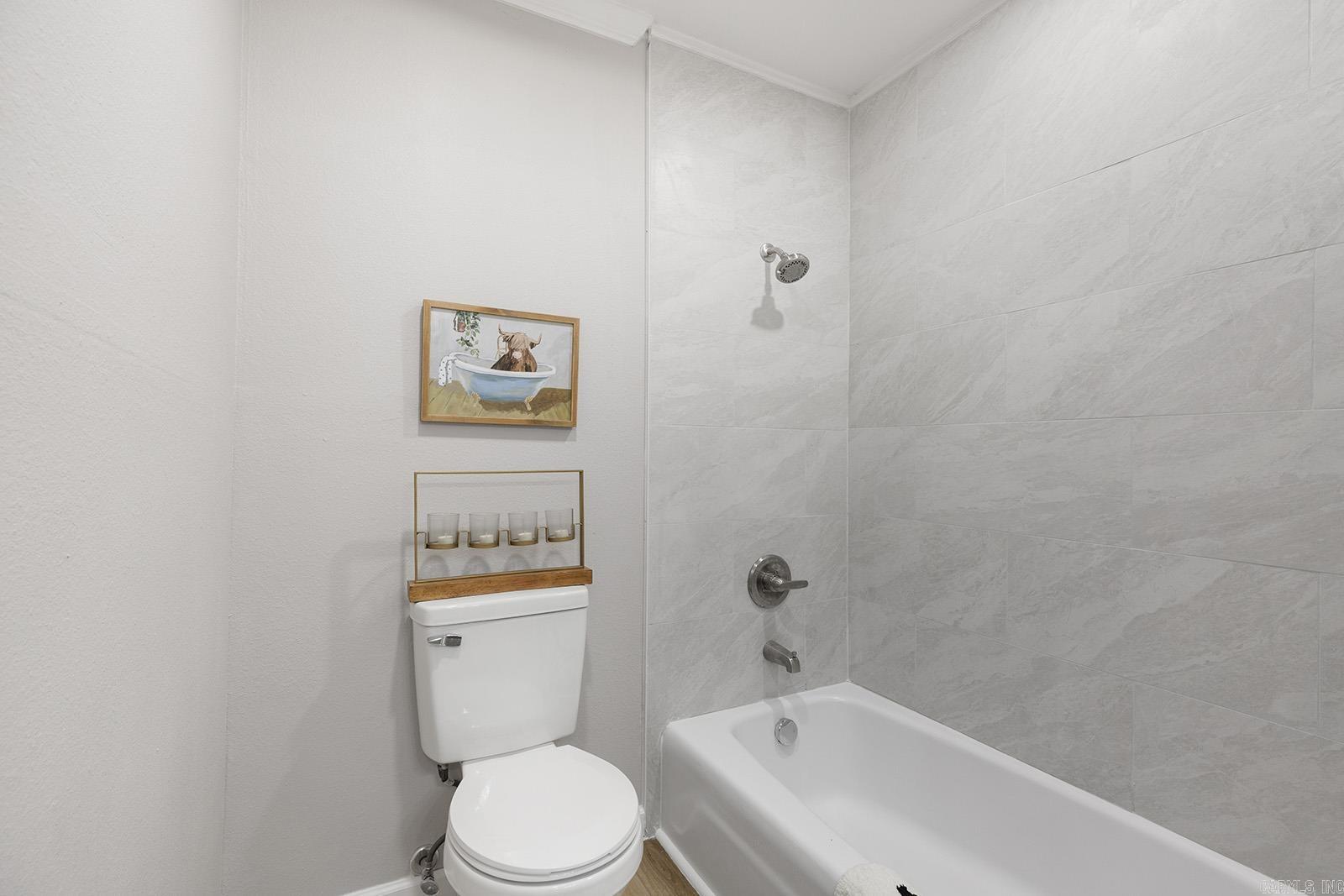 INDIANHEAD LAKES EST - Residential