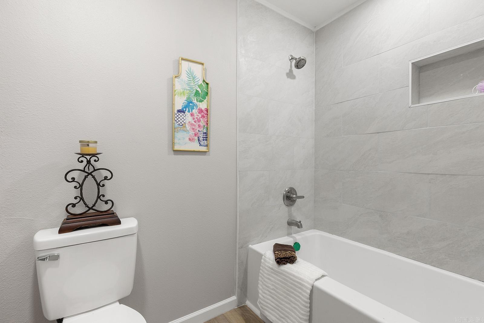 INDIANHEAD LAKES EST - Residential