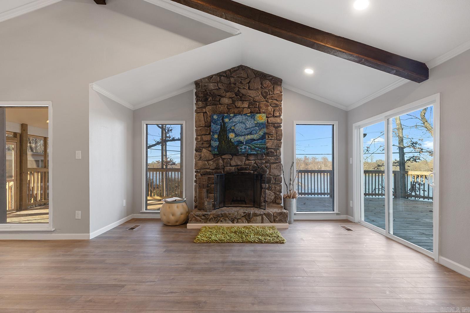 INDIANHEAD LAKES EST - Residential