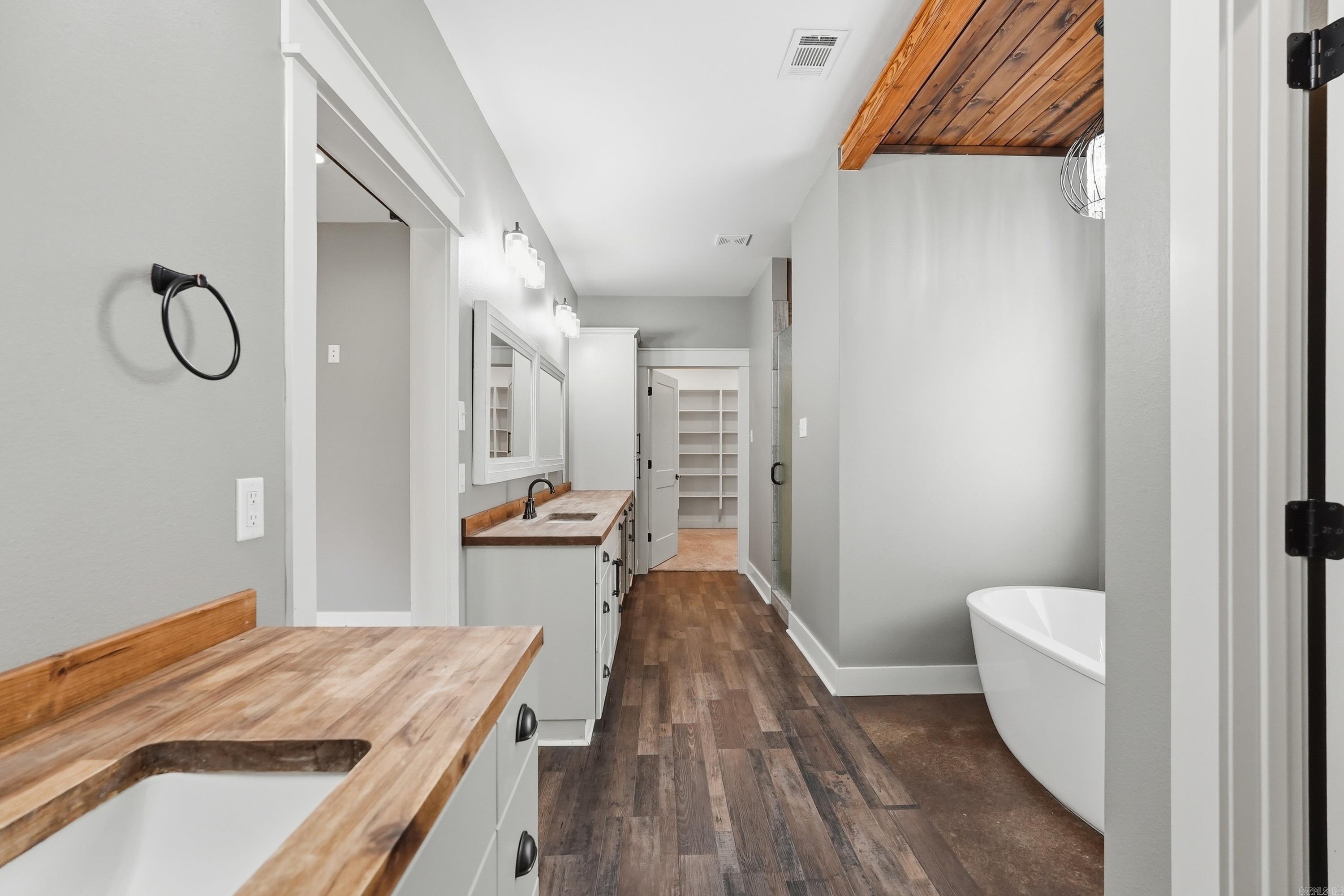 CEDAR PARK ESTATES - Residential