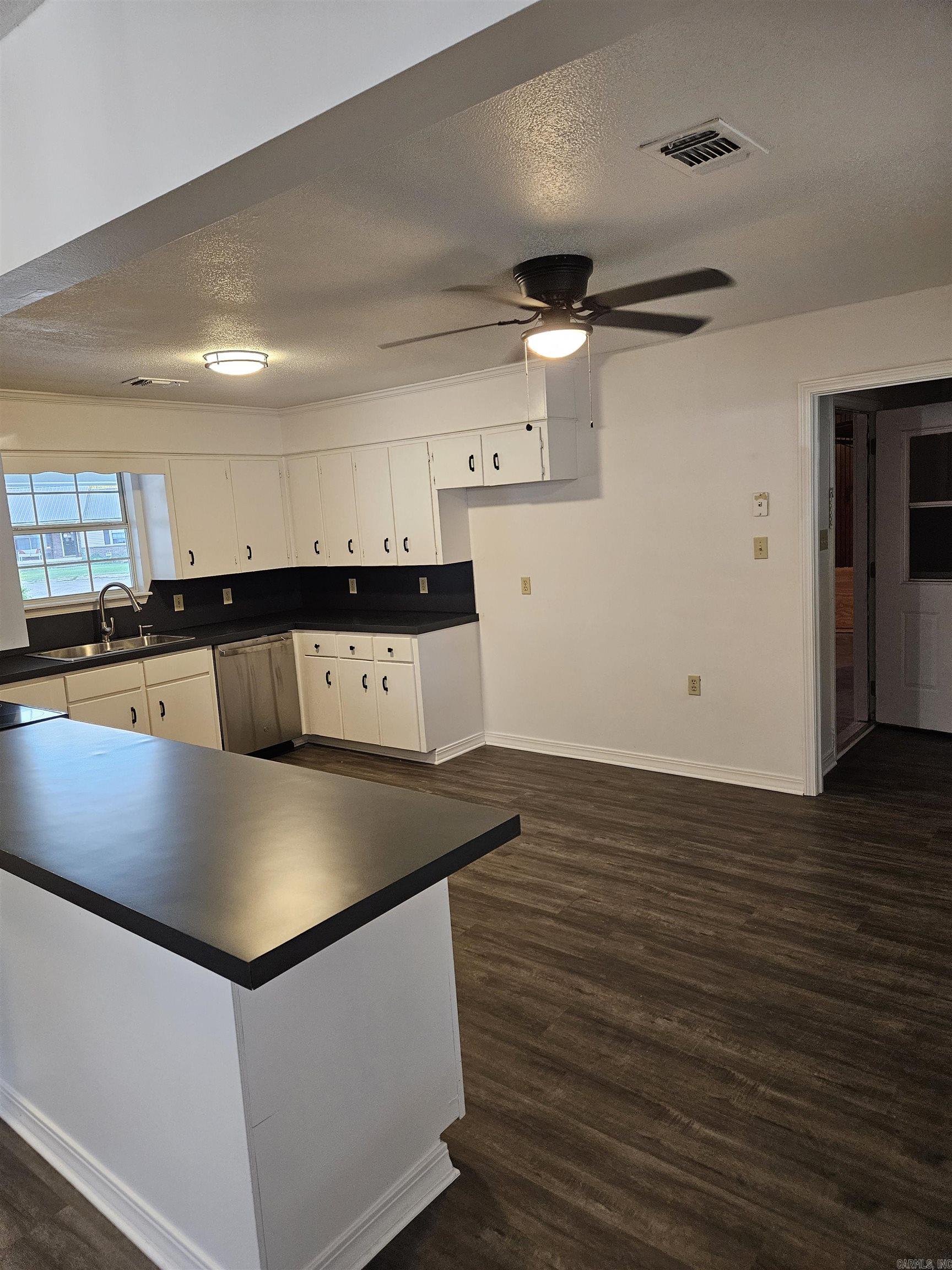 WINDWOOD SOUTH - Residential