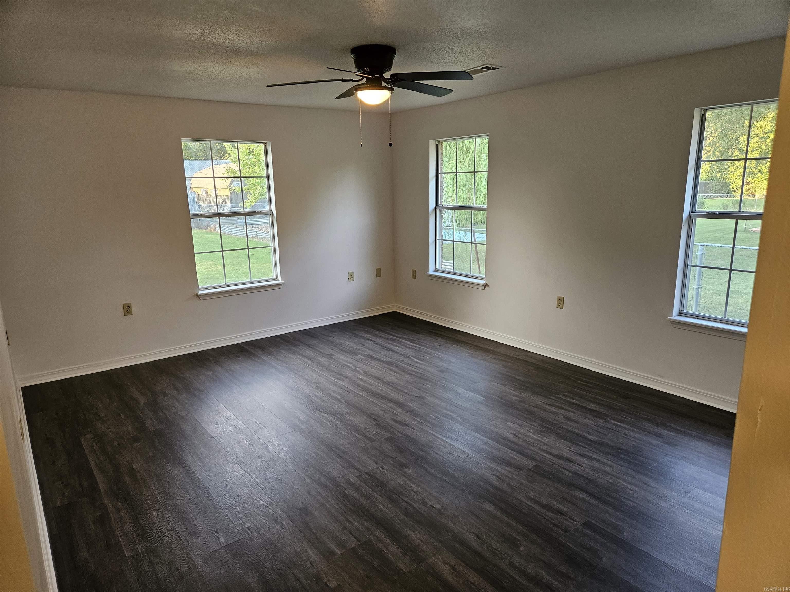 WINDWOOD SOUTH - Residential