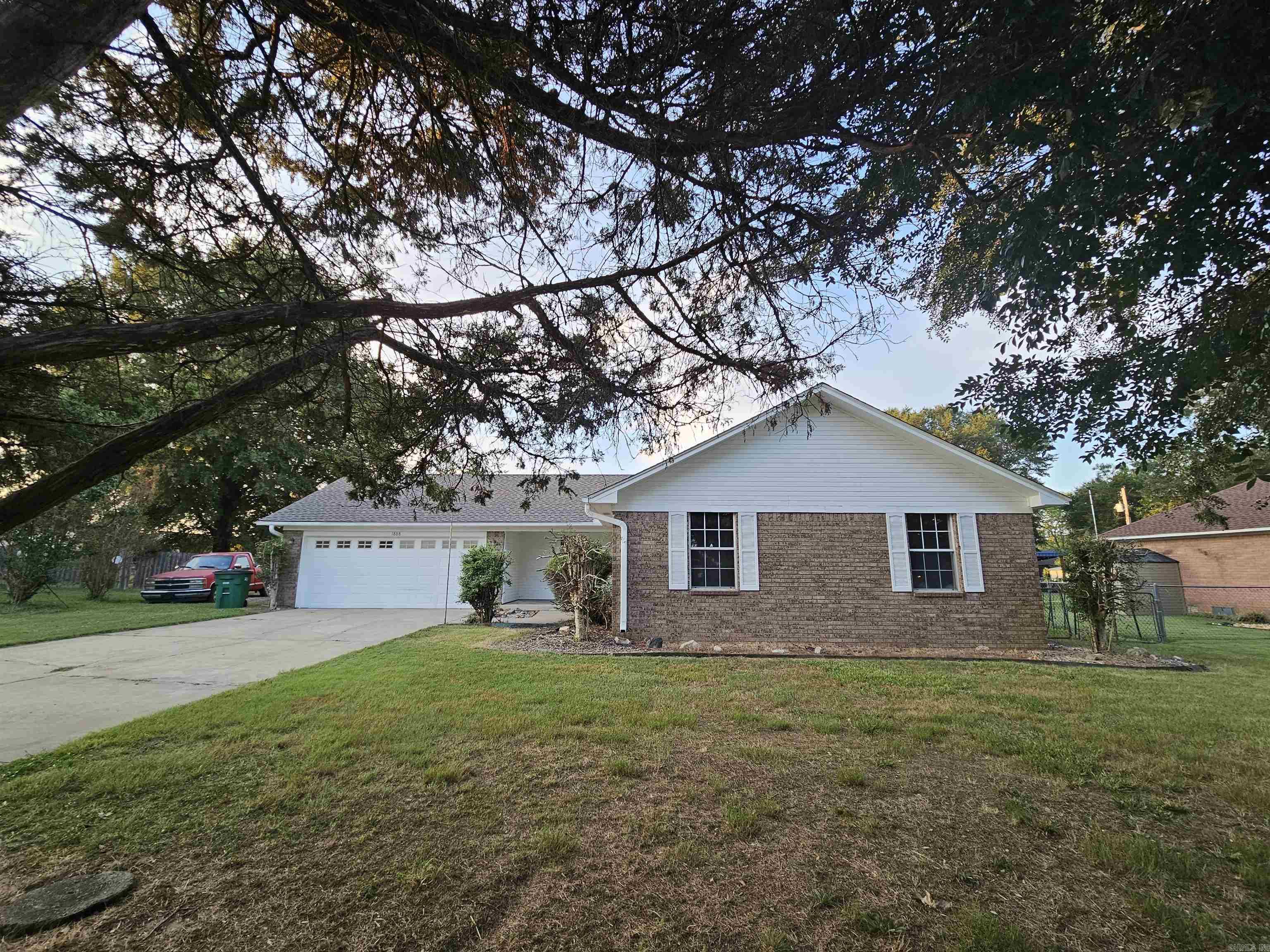 Welcome to this recently renovated 3-bedroom, 2-bathroom home located in the heart of Beebe! Situated within city limits and just minutes from schools, Walmart, and local restaurants. Inside this unique floor plan you'll find a large living room, dining room and newly renovated kitchen. Renovation includes new kitchen cabinets, kitchen countertops, sink and faucet, dishwasher, stove, vent-a-hood, commodes in both bathrooms, ceiling fans, new flooring and paint throughout along with newly painted exterior. PLUS 2-car garage and a dedicated storage room off the large covered back porchāperfect for tools, hobbies, or extra storage needs. Enjoy the privacy of a fully fenced backyard...ideal for pets, play, or entertaining. Donāt miss this move-in ready home in a prime location!