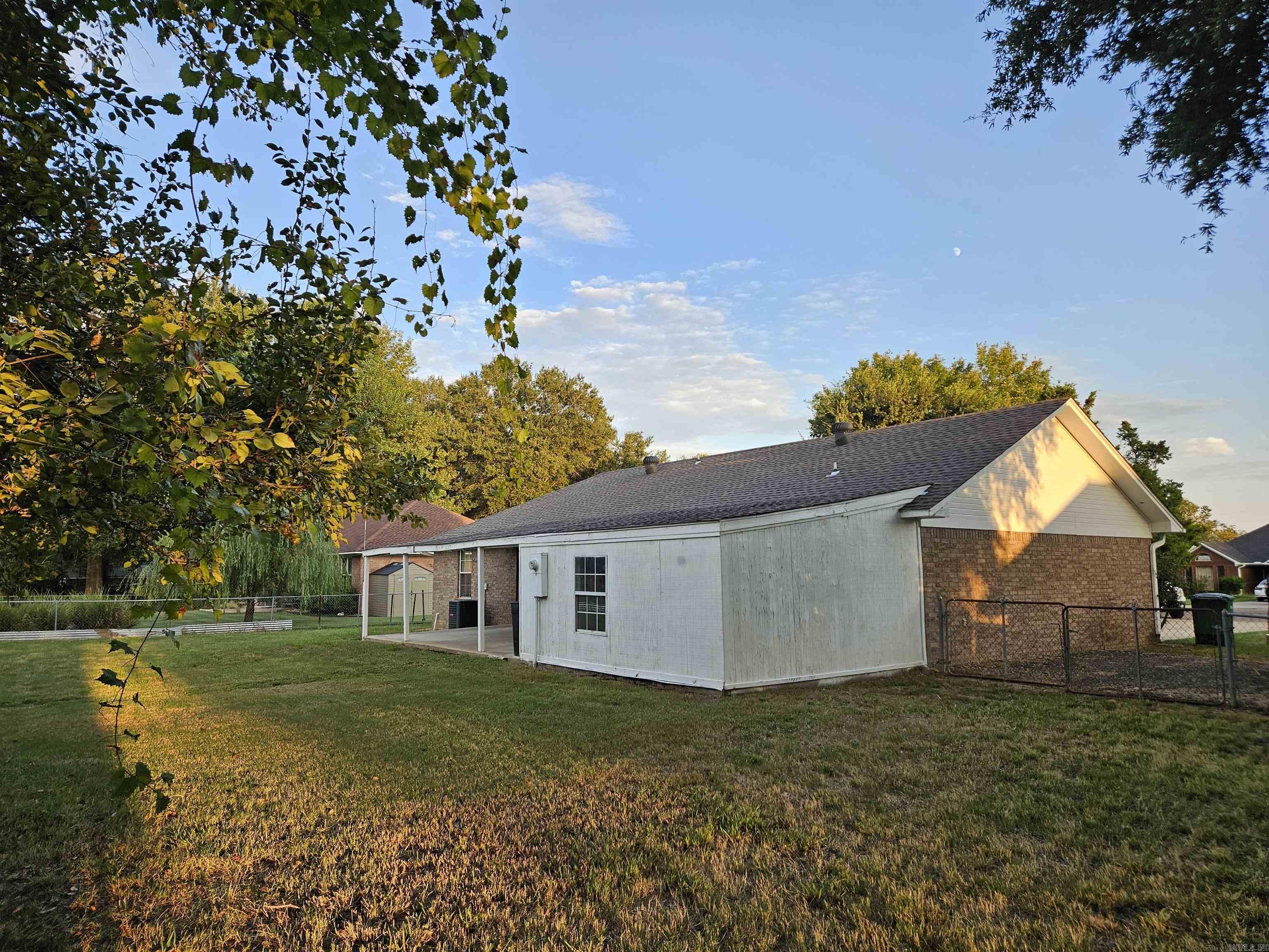 WINDWOOD SOUTH - Residential