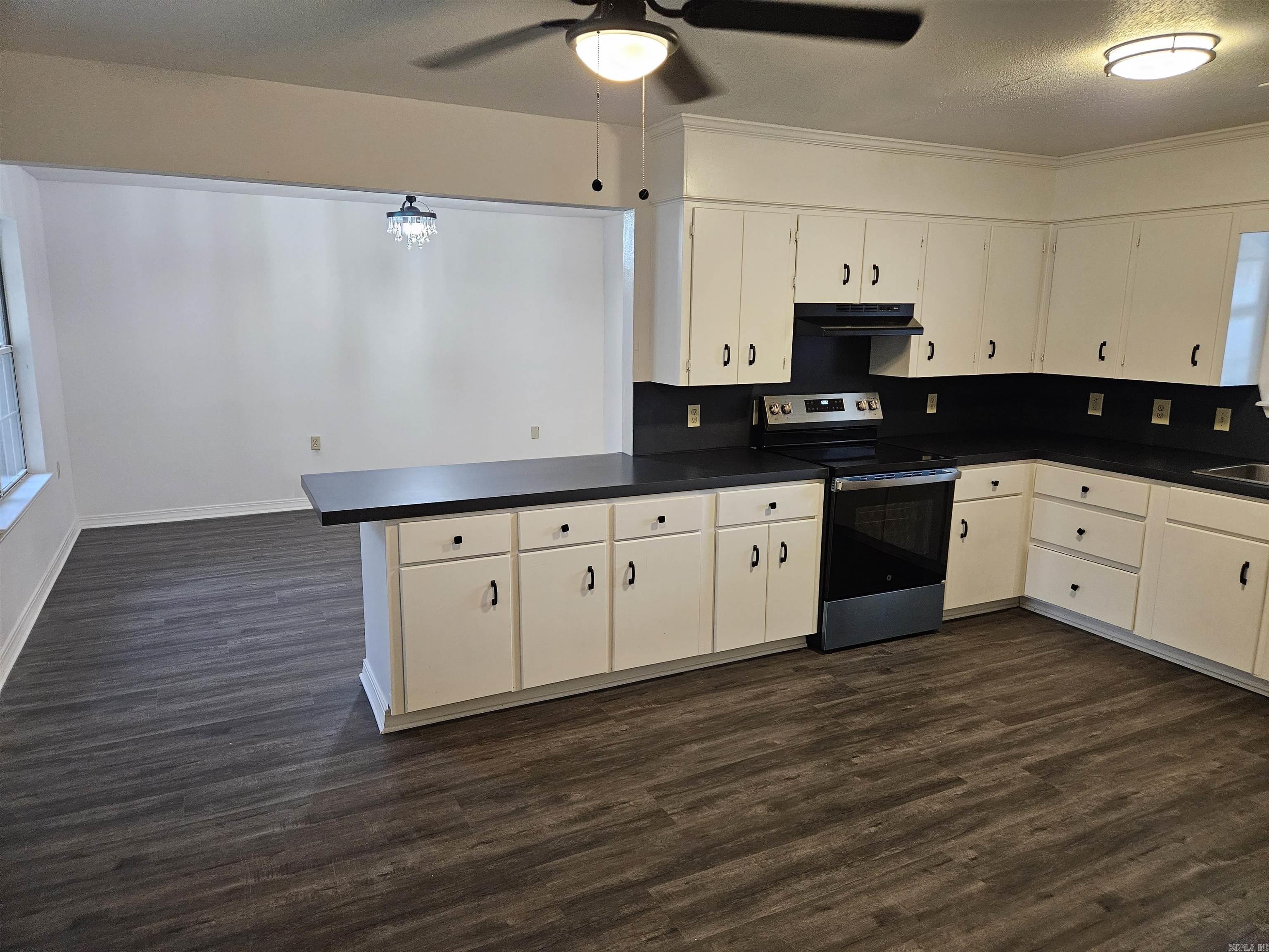 WINDWOOD SOUTH - Residential