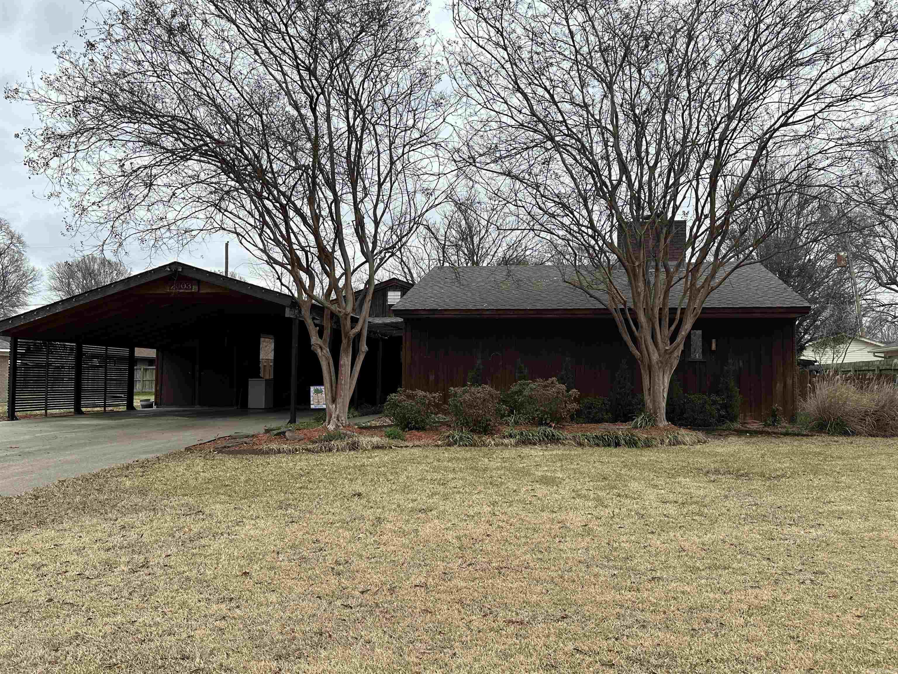 This Shireman built home has many unique qualities. Made mainly of cedar wood. It contains an outdoor shed with storage and mancave or she shed possibilities Take a look and make it yours today