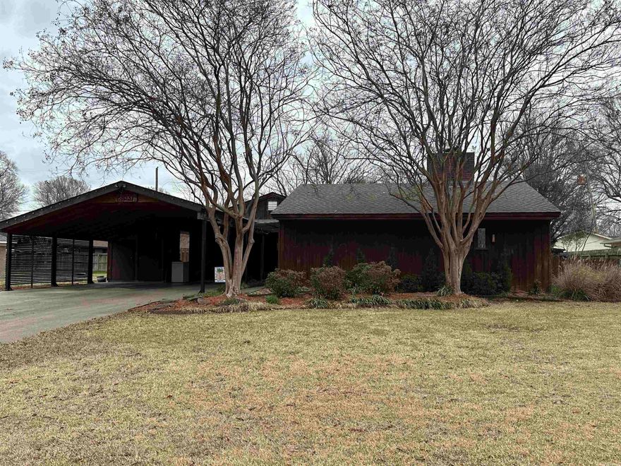 This Shireman built home has many unique qualities.  Made mainly of cedar wood.  It contains an outdoor shed with storage and mancave or she shed possibilities  Take a look and make it yours today