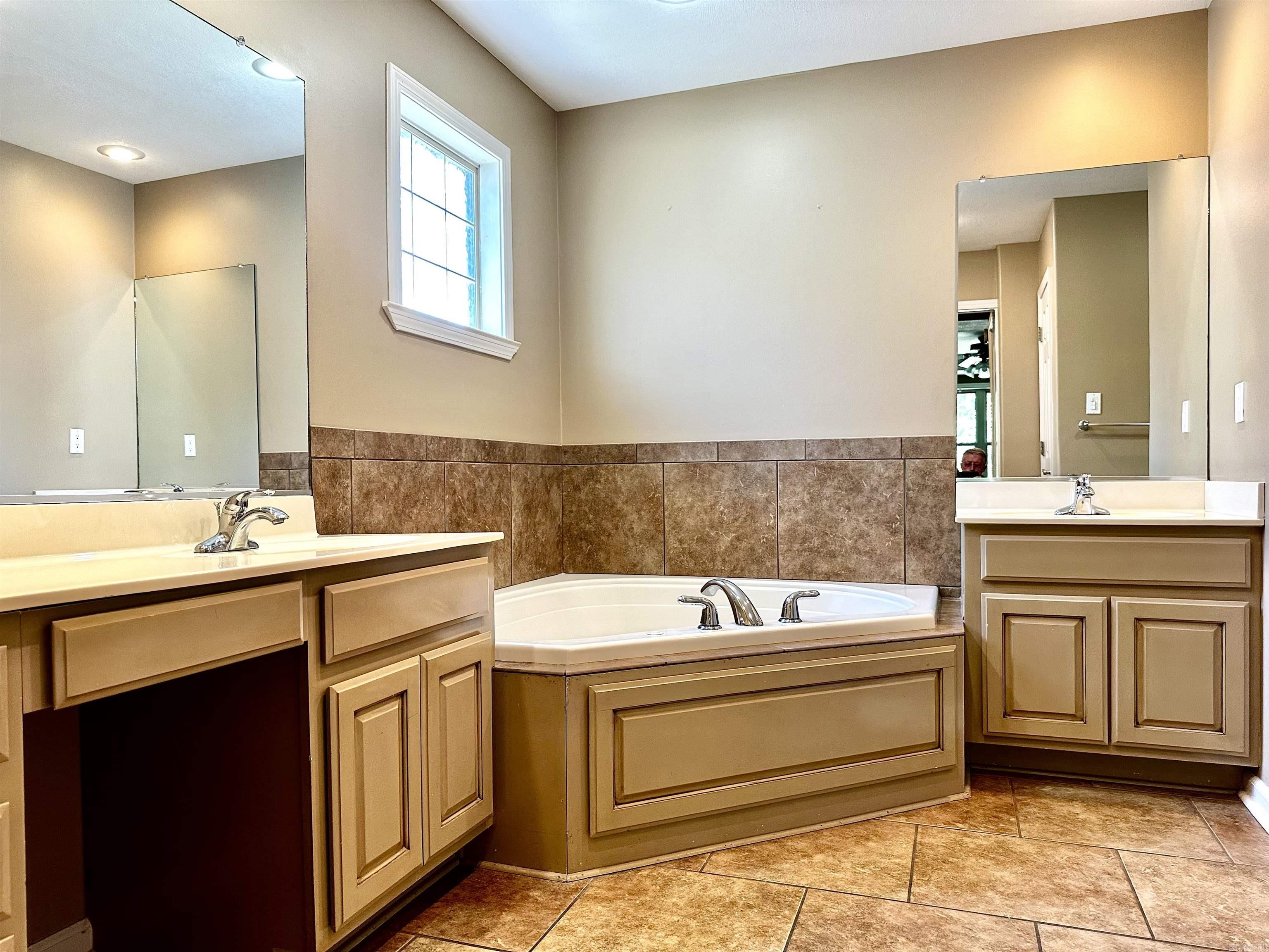 Lynnwood Height - Residential