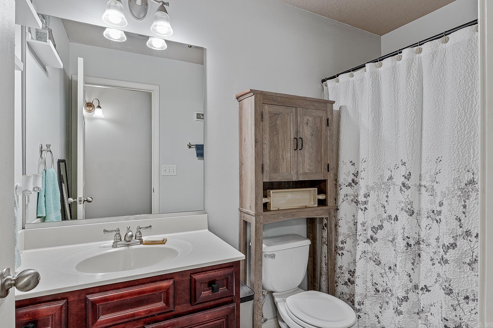 HUNTERS GLEN - Residential