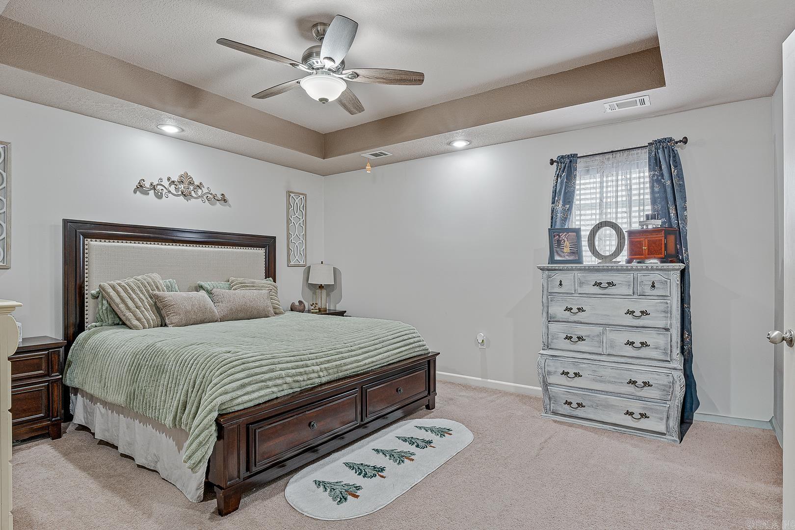 HUNTERS GLEN - Residential