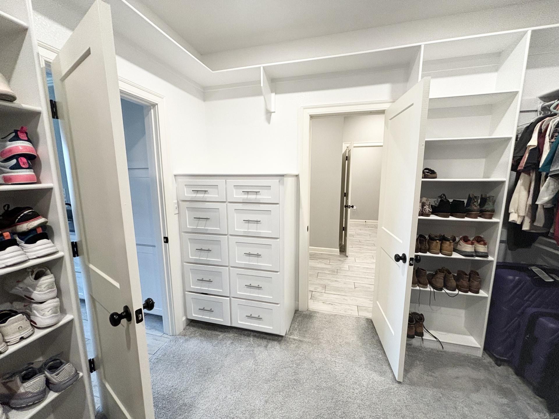 WOODRIDGE - Residential