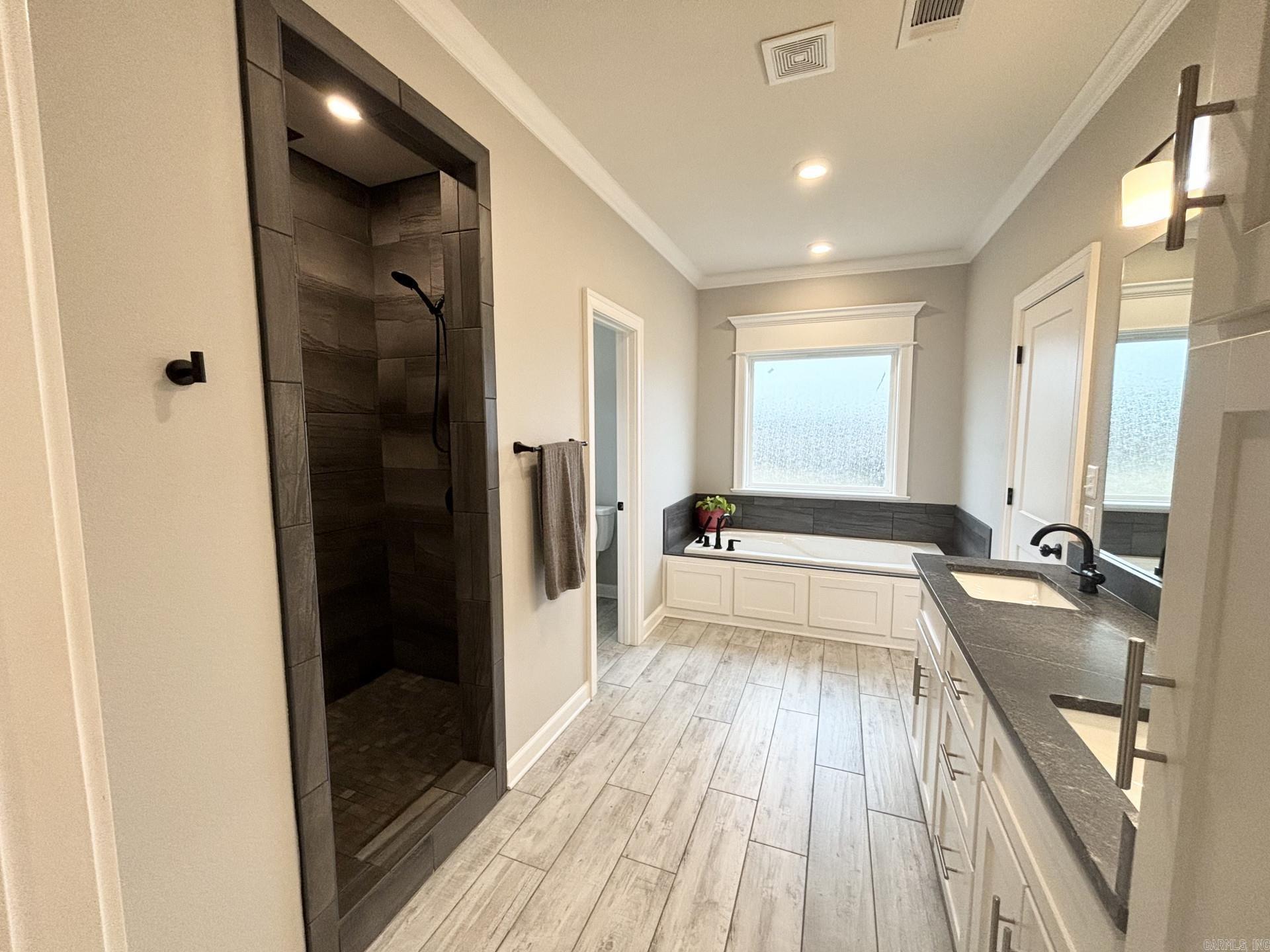 WOODRIDGE - Residential